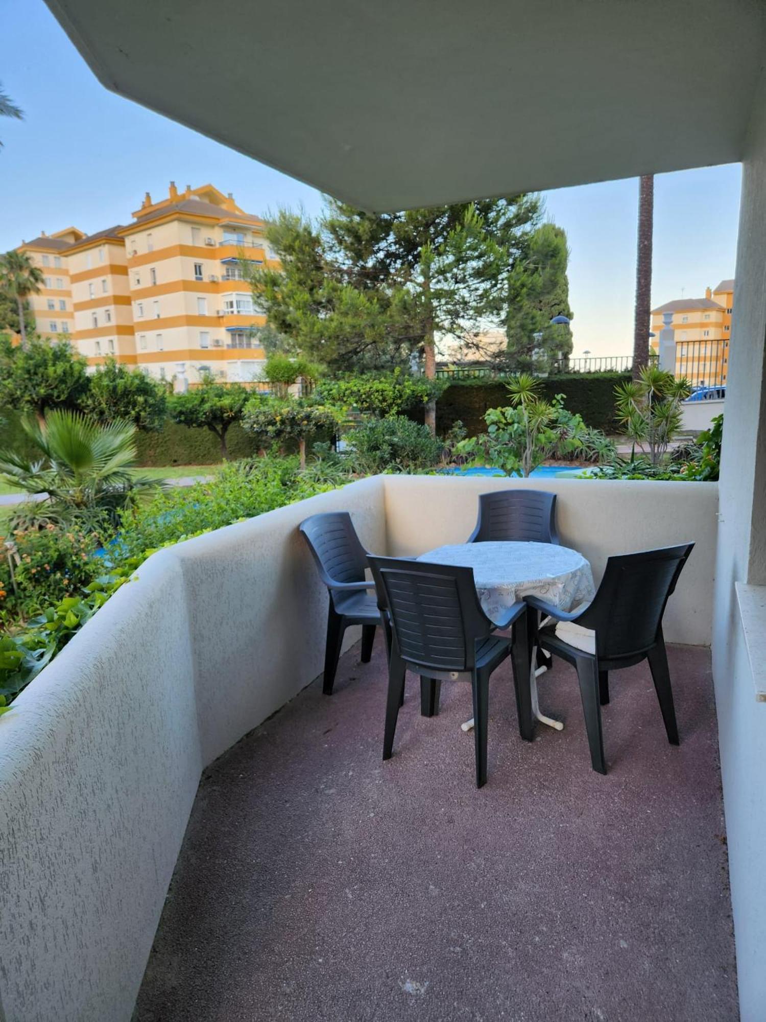 Benalbeach Jardin Lejlighed *